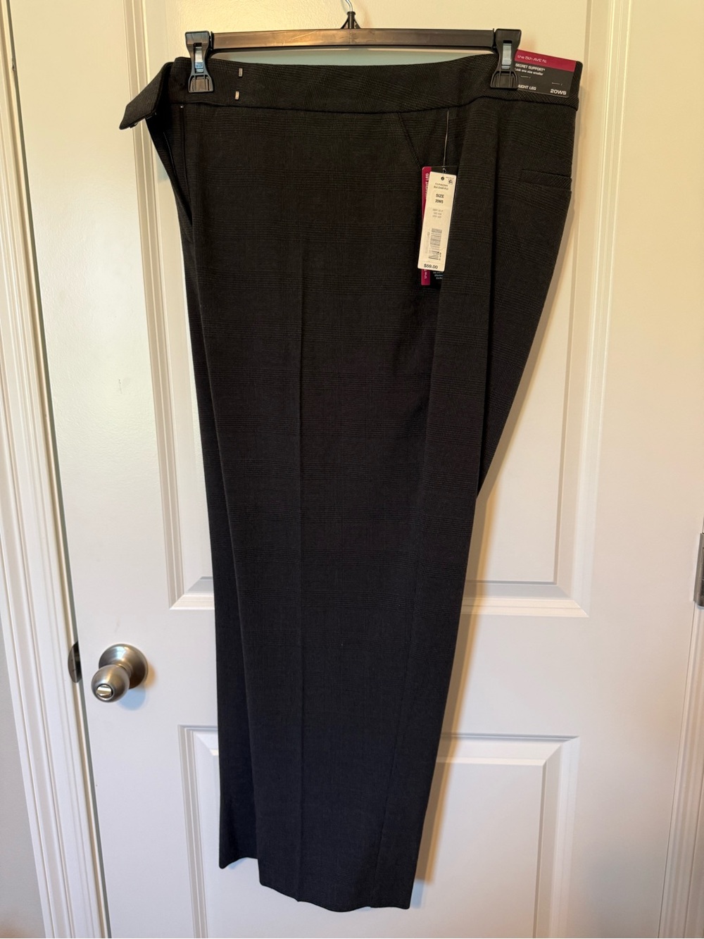 Straight Leg Women's Pants in Dark Charcoal Plaid - Size 20WS